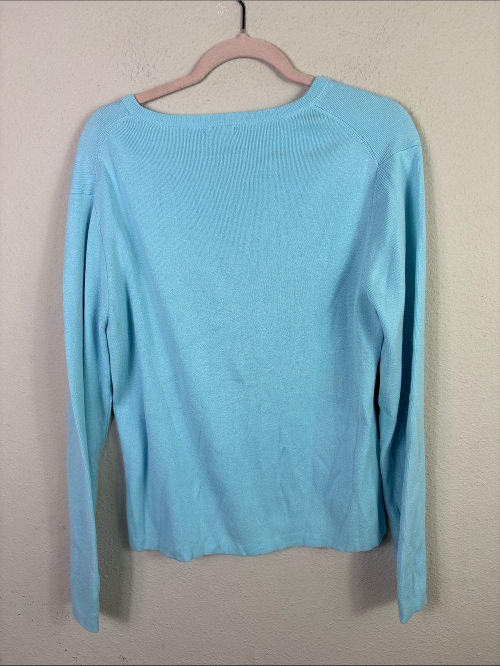 J. McLaughlin Sky Blue V-neck Pullover Sweater Cotton Blend w/ shell buttons L - Picture 3 of 9